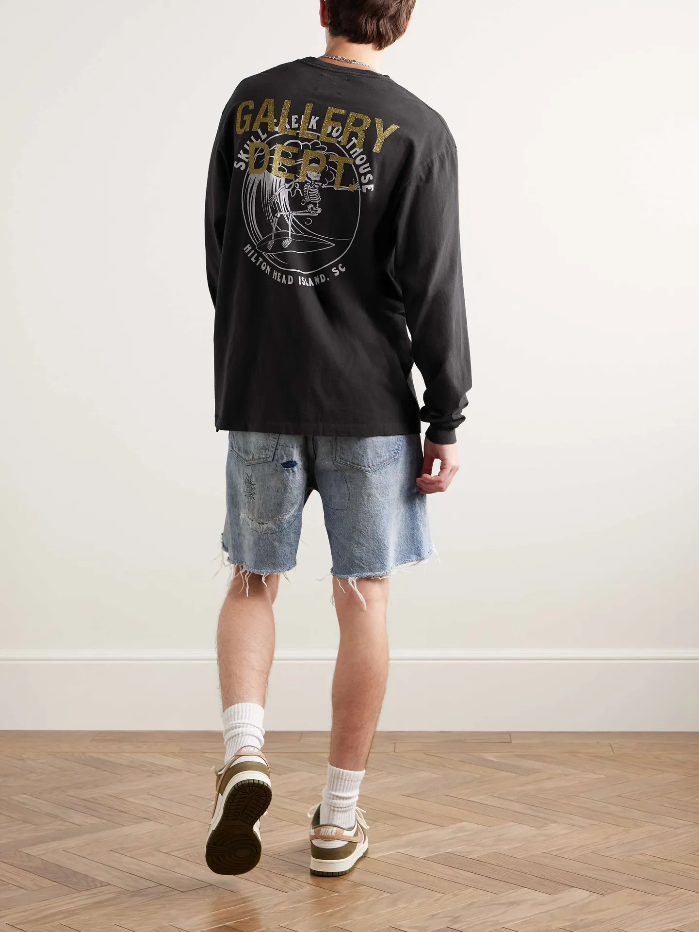 GALLERY DEPT. SKULL CREEK L/S TEE/BLK Glitter skull surf long sleeves, washed black S-XL, genuine development, correct version, garment dyed, washed and distressed, printing has a full sense of distress